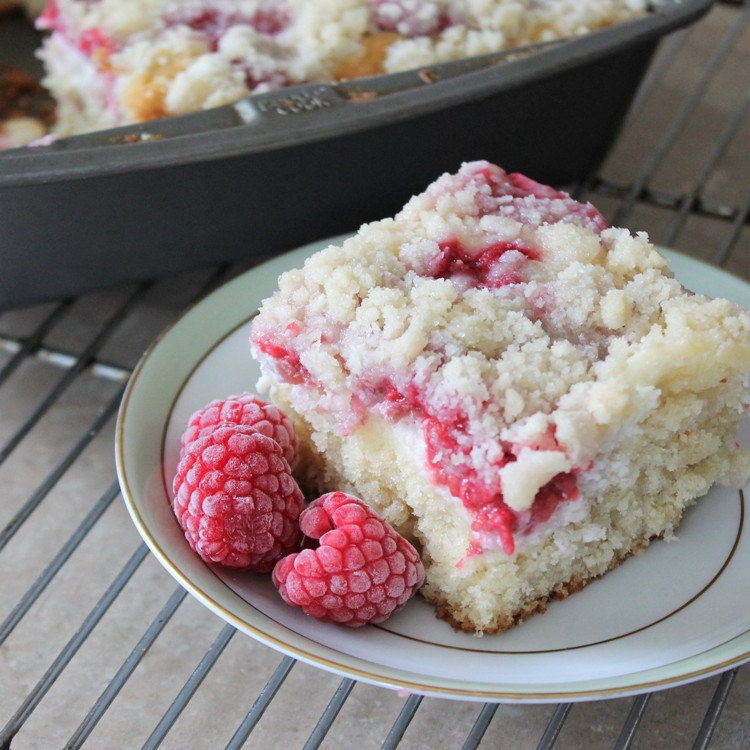 Raspberry Cream Cheese Coffee Cake - Good Cheap Eats